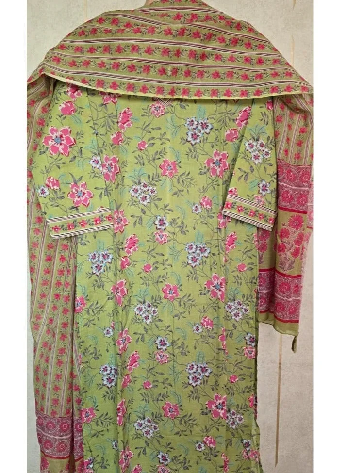 ثوجفيت بدلة صيفية خضراء بثلاث قطع بطبعة زهور